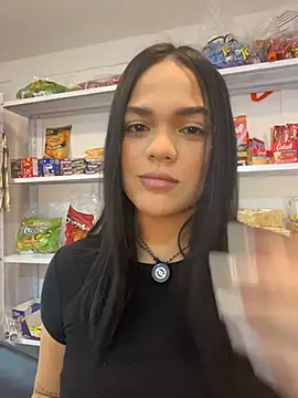 Snapshot of Bella-Ferrer chatting on June 25, 6:23 pm Bella-Ferrer online show from June 25, 6:23 pm