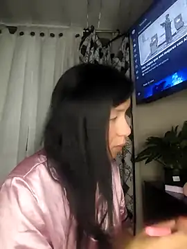 Snapshot of Camillemonroe_ chatting on April 30, 8:31 am Camillemonroe online show from April 30, 8:31 am