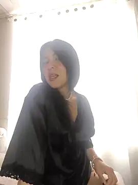 Snapshot of Camillemonroe_ chatting on May 5, 12:24 pm Camillemonroe online show from May 5, 12:24 pm