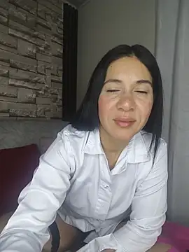 Snapshot of Camillemonroe_ chatting on June 7, 9:02 am Camillemonroe online show from June 7, 9:02 am