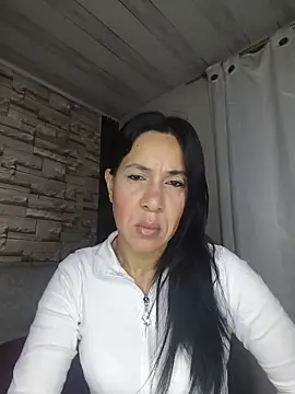 Snapshot of Camillemonroe_ chatting on June 19, 7:45 am Camillemonroe online show from June 19, 7:45 am