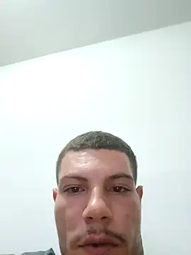 Snapshot of roludo00177 chatting on March 10, 12:59 am roludo00177 online show from March 10, 12:59 am