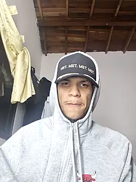 Snapshot of ethanchamo chatting on March 19, 12:03 am ethanchamo online show from March 19, 12:03 am