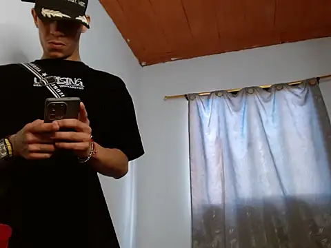 Snapshot of ethanchamo chatting on March 22, 8:23 pm ethanchamo online show from March 22, 8:23 pm