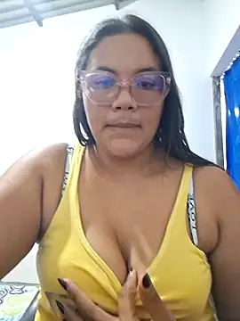 Snapshot of monicarokaforte chatting on March 12, 4:18 am monicarokaforte online show from March 12, 4:18 am