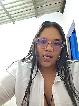 Snapshot of monicarokaforte chatting on March 16, 3:56 am monicarokaforte online show from March 16, 3:56 am