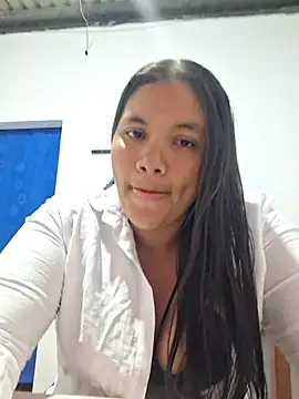 Snapshot of monicarokaforte chatting on March 27, 3:34 am monicarokaforte online show from March 27, 3:34 am