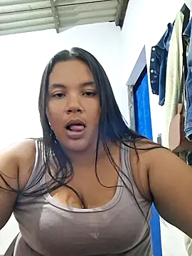 Snapshot of monicarokaforte chatting on April 12, 4:17 am monicarokaforte online show from April 12, 4:17 am