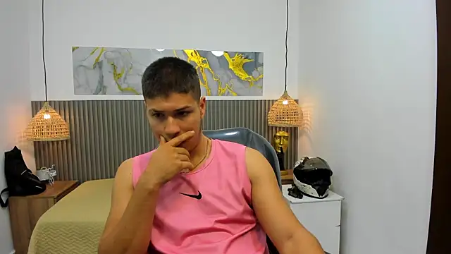 AlessandroFranco online show from June 18, 1:26 pm