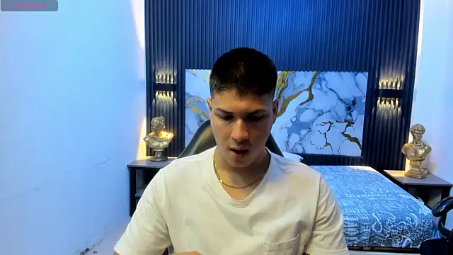 AlessandroFranco online show from June 22, 1:19 pm