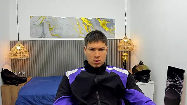 AlessandroFranco online show from July 6, 12:35 pm