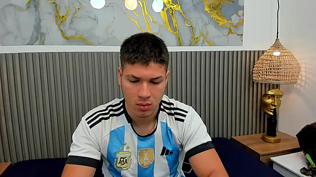 AlessandroFranco online show from July 15, 12:43 pm