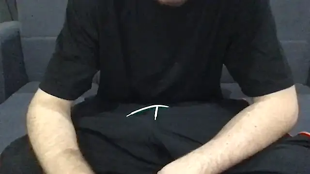 Snapshot of ugofantocci chatting on March 12, 11:55 pm ugofantocci online show from March 12, 11:55 pm