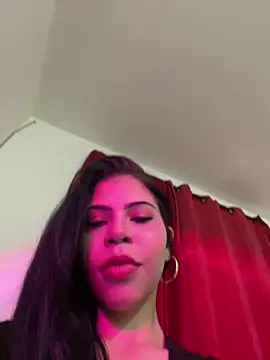 Snapshot of MiaReidd chatting on March 18, 9:56 am MiaReidd online show from March 18, 9:56 am