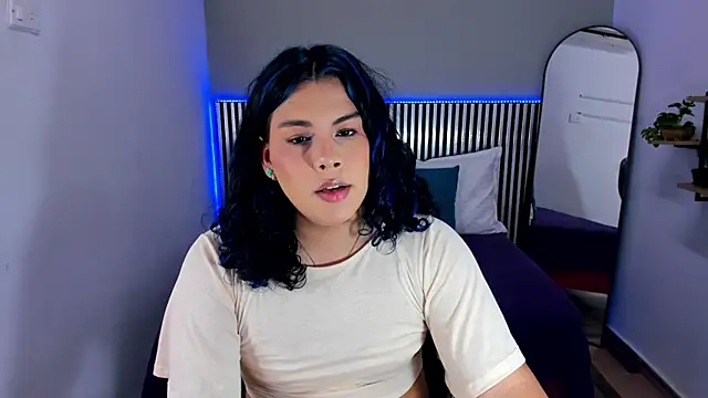 Snapshot of Alisson_Pinkey chatting on April 20, 10:55 pm Alisson Pinkey online show from April 20, 10:55 pm