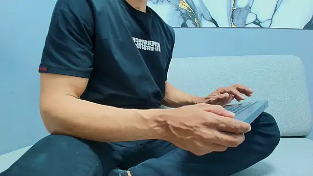 Snapshot of JASON_TOMAS2 chatting on March 21, 7:28 pm JASON TOMAS2 online show from March 21, 7:28 pm