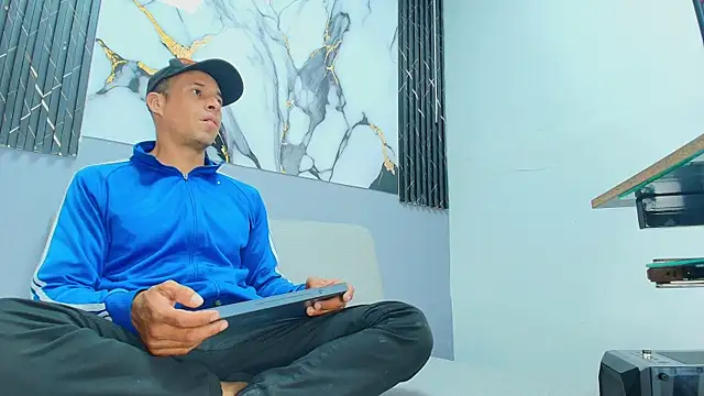 Snapshot of JASON_TOMAS2 chatting on March 28, 7:35 pm JASON TOMAS2 online show from March 28, 7:35 pm