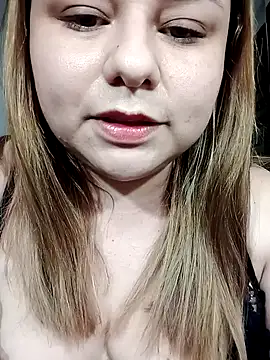 jennyyhottt online show from April 22, 5:03 pm