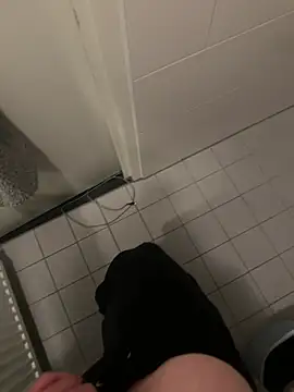 Snapshot of maniackle chatting on March 28, 6:40 pm maniackle online show from March 28, 6:40 pm