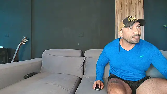 Snapshot of angelstream chatting on April 7, 12:49 pm angelstream online show from April 7, 12:49 pm