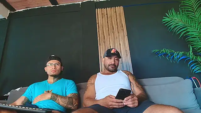 Snapshot of angelstream chatting on April 20, 12:52 pm angelstream online show from April 20, 12:52 pm