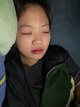 Snapshot of Herbe_01 chatting on March 12, 10:49 pm Herbe 01 online show from March 12, 10:49 pm