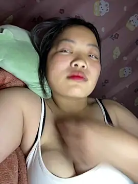 Snapshot of Herbe_01 chatting on March 17, 7:55 am Herbe 01 online show from March 17, 7:55 am