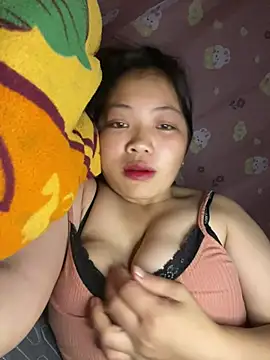 Snapshot of Herbe_01 chatting on March 19, 7:29 pm Herbe 01 online show from March 19, 7:29 pm