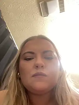 Jewelsbby93 online show from March 29, 5:40 am