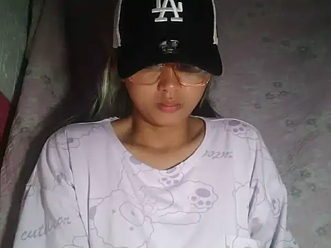 Snapshot of SAM_SMILE_XOXO chatting on March 25, 11:55 pm SAM SMILE XOXO online show from March 25, 11:55 pm