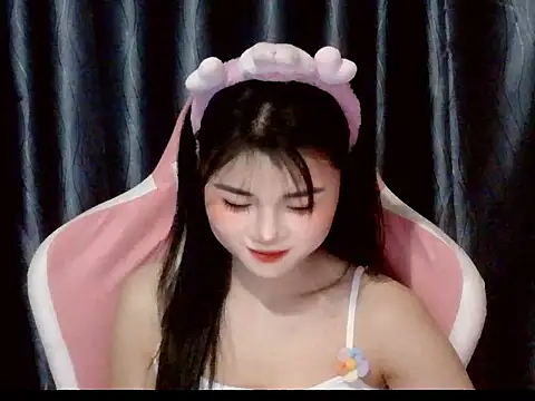 Snapshot of Cum-withyou chatting on March 11, 1:55 am Cum-withyou online show from March 11, 1:55 am