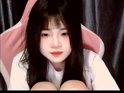 Snapshot of Cum-withyou chatting on March 14, 3:45 am Cum-withyou online show from March 14, 3:45 am