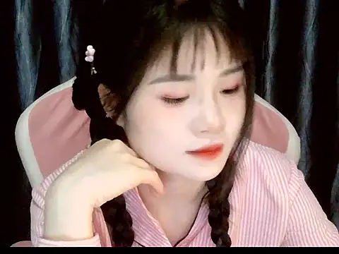 Snapshot of Cum-withyou chatting on March 19, 3:32 am Cum-withyou online show from March 19, 3:32 am