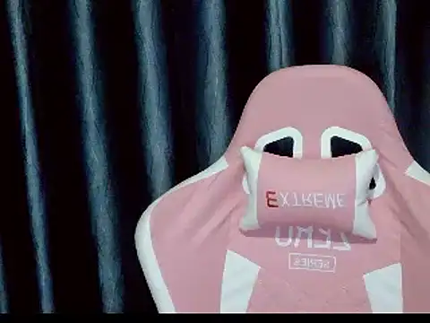 Snapshot of Cum-withyou chatting on March 20, 7:52 pm Cum-withyou online show from March 20, 7:52 pm