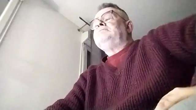 Snapshot of oura chatting on March 15, 5:46 am oura online show from March 15, 5:46 am