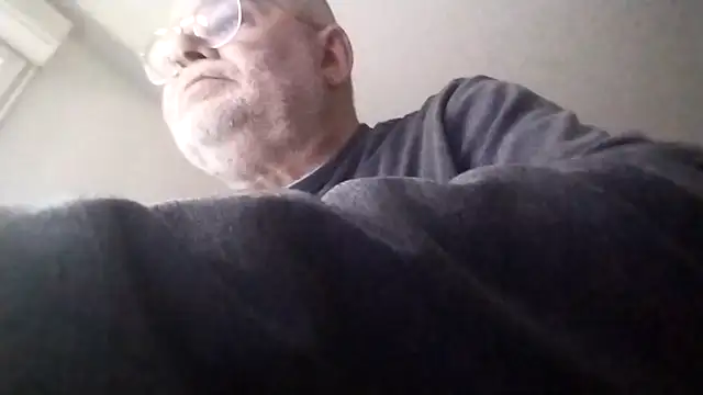 Snapshot of oura chatting on March 17, 6:17 am oura online show from March 17, 6:17 am