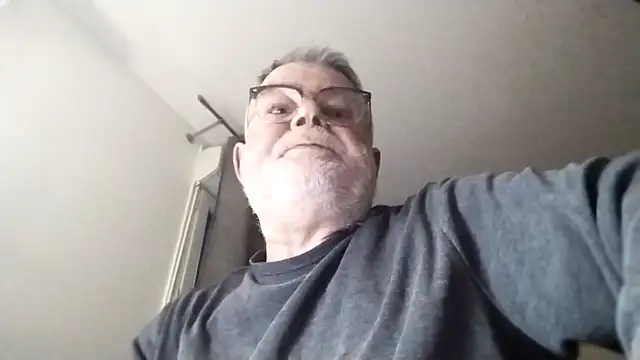 Snapshot of oura chatting on March 19, 5:33 am oura online show from March 19, 5:33 am