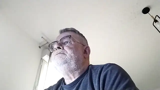 Snapshot of oura chatting on March 20, 6:29 am oura online show from March 20, 6:29 am