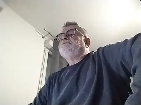 Snapshot of oura chatting on March 24, 6:07 am oura online show from March 24, 6:07 am