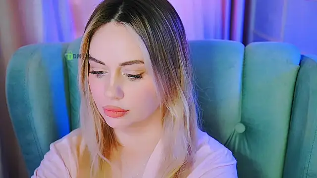 Snapshot of -ann- chatting on March 12, 1:28 pm -ann- online show from March 12, 1:28 pm