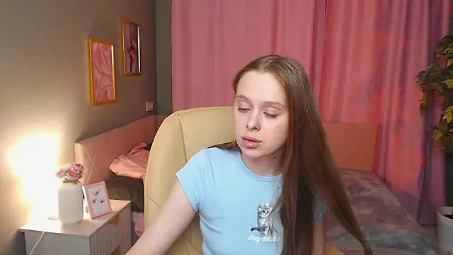 Snapshot of Megg_Ryan chatting on March 23, 2:10 pm Megg Ryan online show from March 23, 2:10 pm