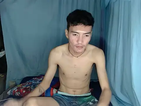 Snapshot of zailouie chatting on March 22, 7:06 pm zailouie online show from March 22, 7:06 pm