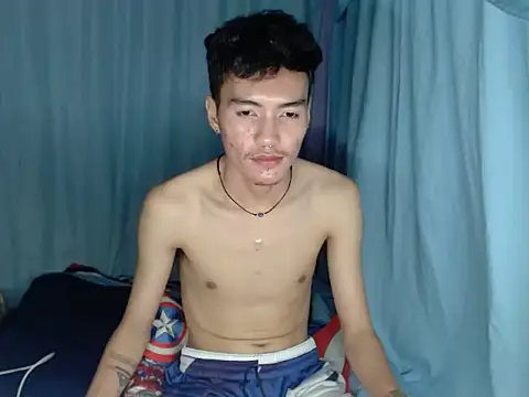 Snapshot of zailouie chatting on March 24, 5:51 pm zailouie online show from March 24, 5:51 pm