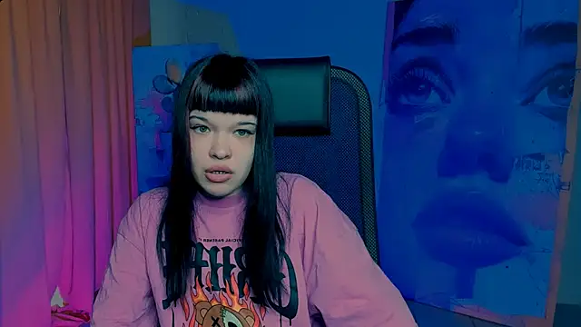 Snapshot of MeganBlosom chatting on March 17, 6:39 am MeganBlosom online show from March 17, 6:39 am