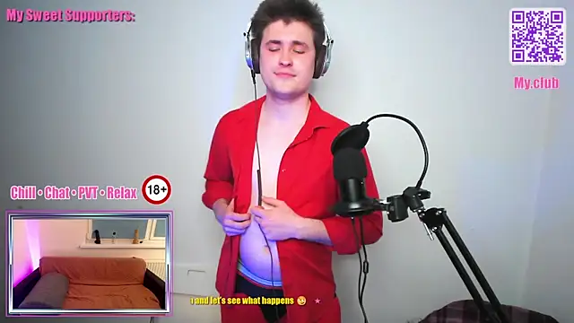 Snapshot of SweatyJay chatting on March 16, 7:18 pm SweatyJay online show from March 16, 7:18 pm