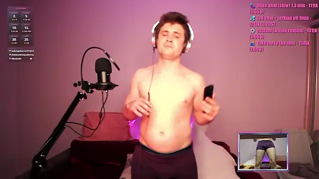 Snapshot of SweatyJay chatting on March 25, 4:24 pm SweatyJay online show from March 25, 4:24 pm