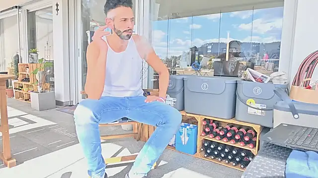 Snapshot of public_streamer chatting on March 12, 12:33 pm public streamer online show from March 12, 12:33 pm