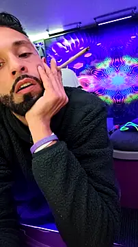 Snapshot of public_streamer chatting on March 17, 1:54 am public streamer online show from March 17, 1:54 am