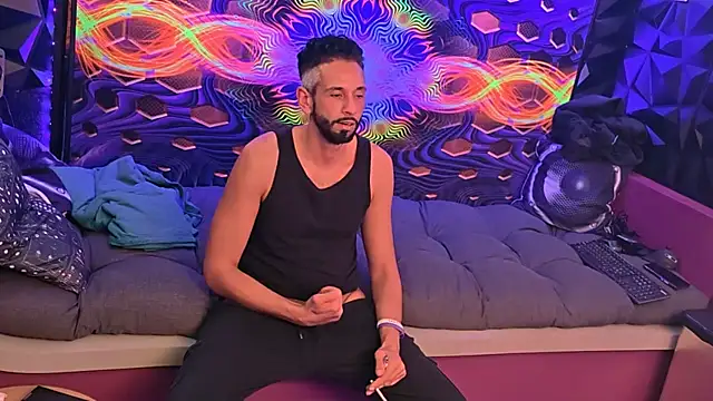 Snapshot of public_streamer chatting on March 19, 12:25 am public streamer online show from March 19, 12:25 am