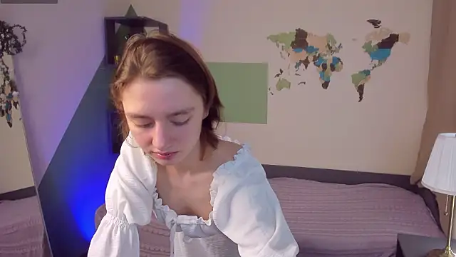 Snapshot of Pretty_Victoria chatting on March 16, 5:44 am Pretty Victoria online show from March 16, 5:44 am